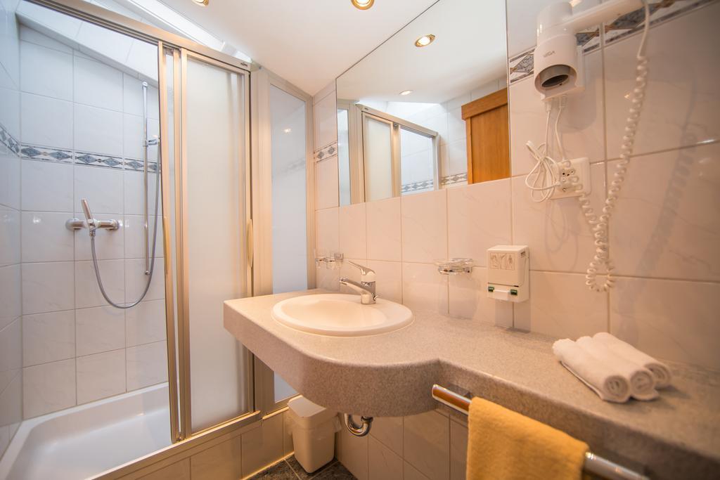 Hotel Cresta Samnaun Habitación foto